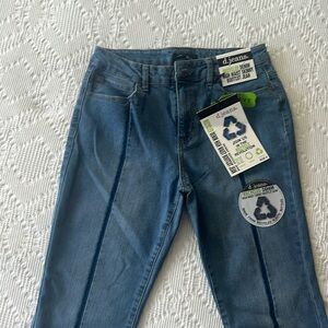 D.jeans size 6 NWT high waist skinny bootcut jean with raw hem.